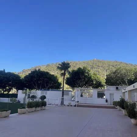 Apartment Sunny Seaside Escape In La Joiosa *