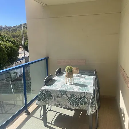 Sunny Seaside Escape In La Joiosa Апартаменты Кала-де-Финистрат